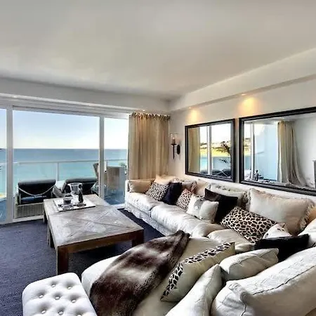 Holiday home Casa Chanel - Ocean Front With Rooftop Jacuzzi Albufeira