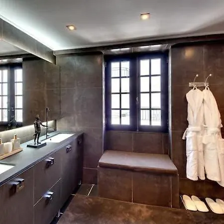 Casa Chanel - Ocean Front With Rooftop Jacuzzi *