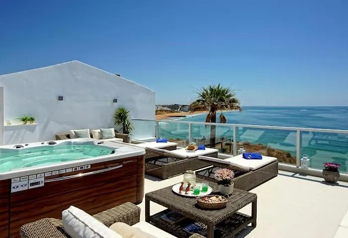 Casa Chanel - Ocean Front With Rooftop Jacuzzi * البوفيرا