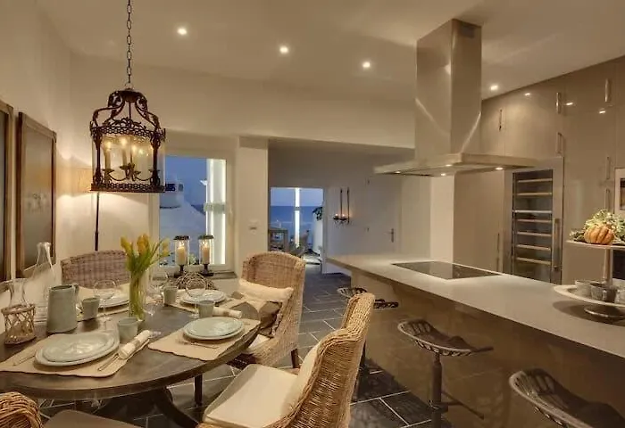 Casa Chanel - Ocean Front With Rooftop Jacuzzi بيت للعطل