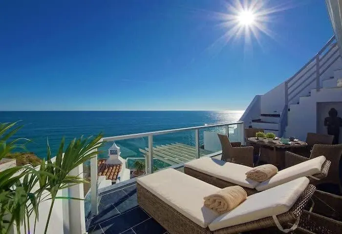 Casa Chanel - Ocean Front With Rooftop Jacuzzi بيت للعطل