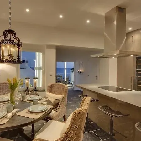 Casa Chanel - Ocean Front With Rooftop Jacuzzi Ferienhaus