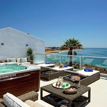 Casa Chanel - Ocean Front With Rooftop Jacuzzi Holiday home Albufeira