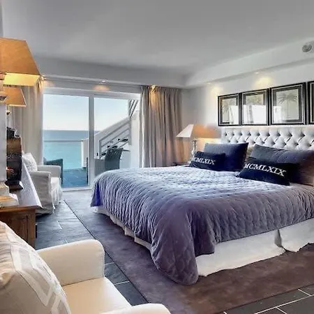 Casa Chanel - Ocean Front With Rooftop Jacuzzi Ferienhaus *