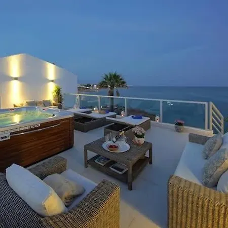 Feriehus Casa Chanel - Ocean Front With Rooftop Jacuzzi Albufeira